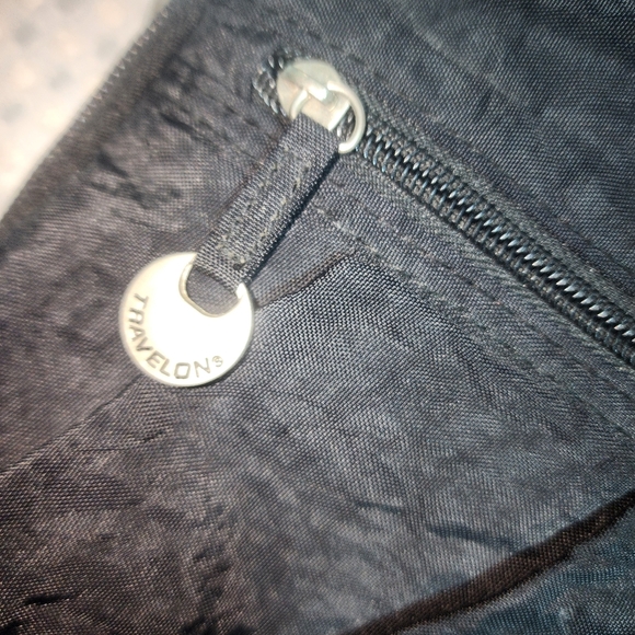 TRAVELONS EUC LARGE NYLON CROSSBODY TRAVEL BAG PURSE - Picture 2 of 7